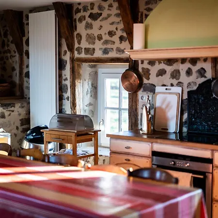 La Ferme Du Chabanais Grand 14 Personnes Entre Lacs Et Sancy Сasa de vacaciones