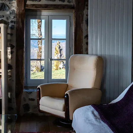 La Ferme Du Chabanais Grand 14 Personnes Entre Lacs Et Sancy Сasa de vacaciones Larodde